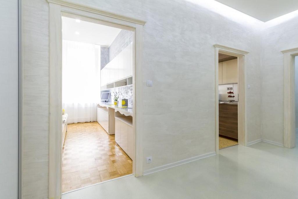Stylish Apartment 5 Minutes Walk From City Center ปราก ภายนอก รูปภาพ