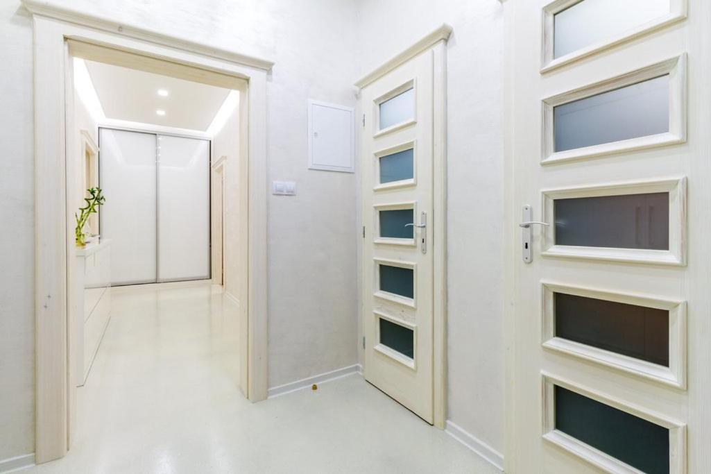Stylish Apartment 5 Minutes Walk From City Center ปราก ภายนอก รูปภาพ